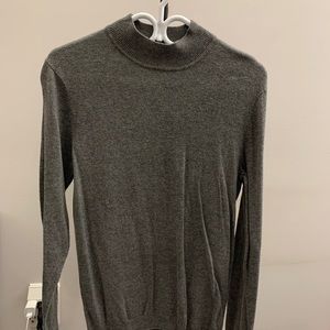 Gray turtle neck